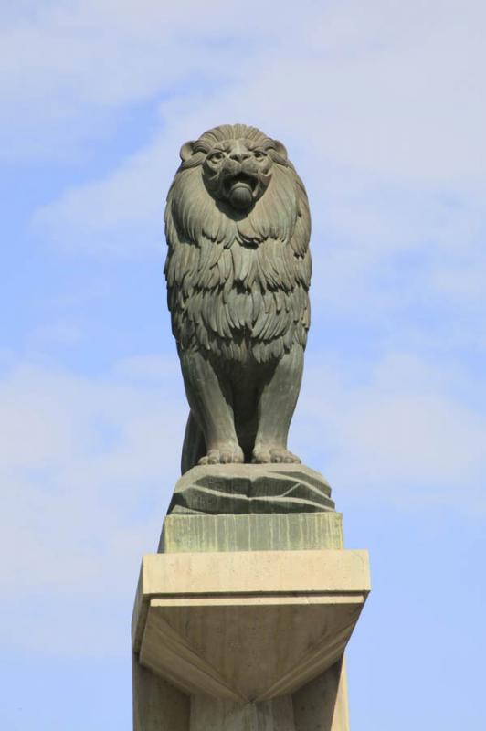 Leones del Puente de Piedra, Zaragoza, Aragon, Esp...