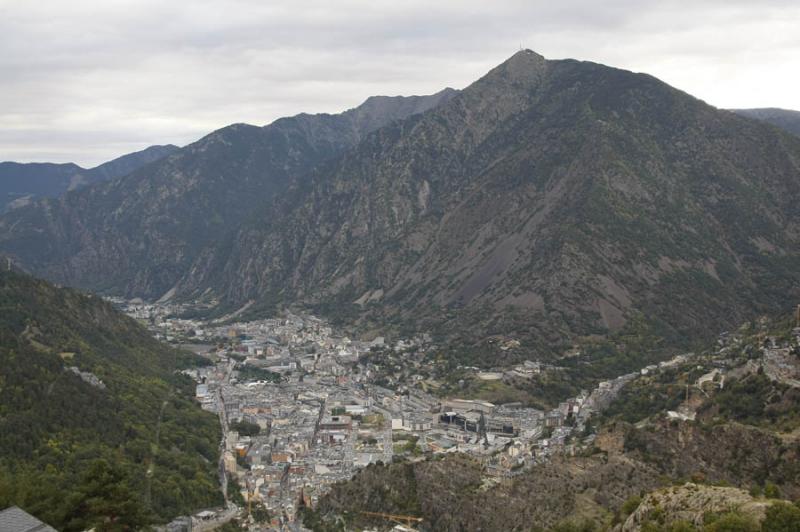 Panoramica de Santa Coloma de Andorra, Andorra, An...