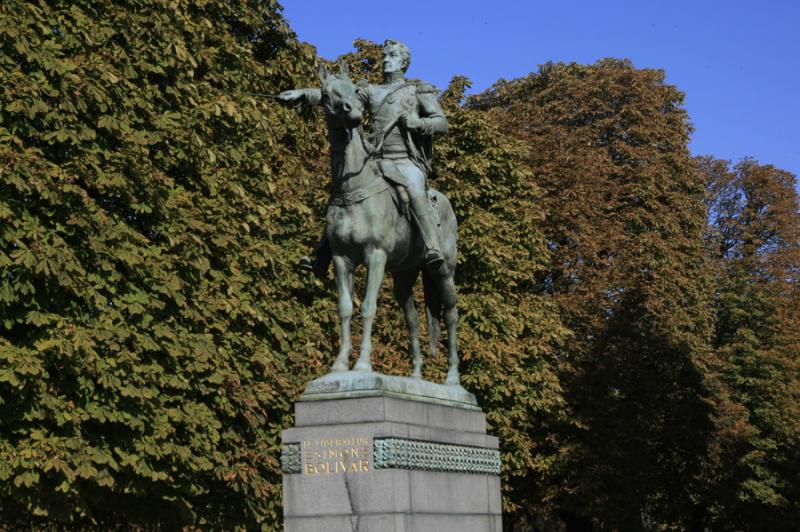 Monumento a Simon Bolivar, Paris, Francia, Europa ...