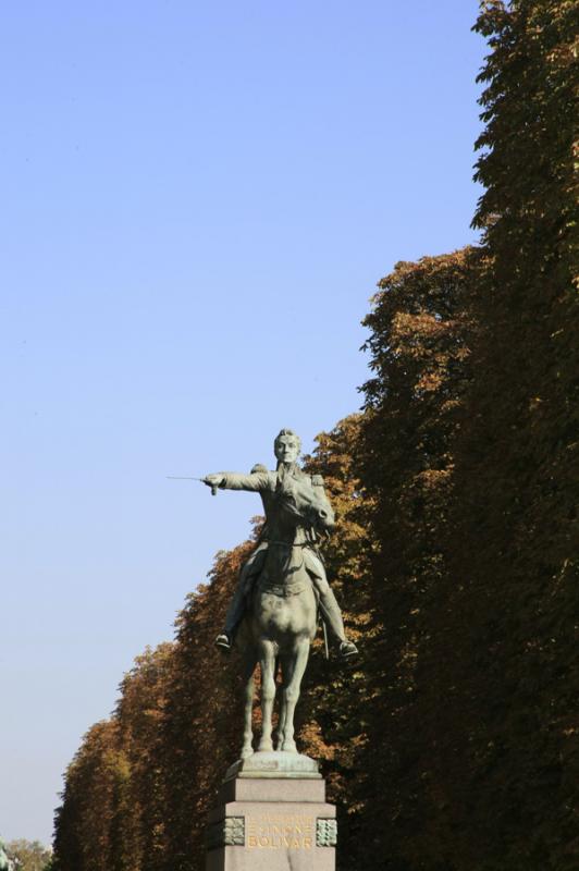 Monumento a Simon Bolivar, Paris, Francia, Europa ...