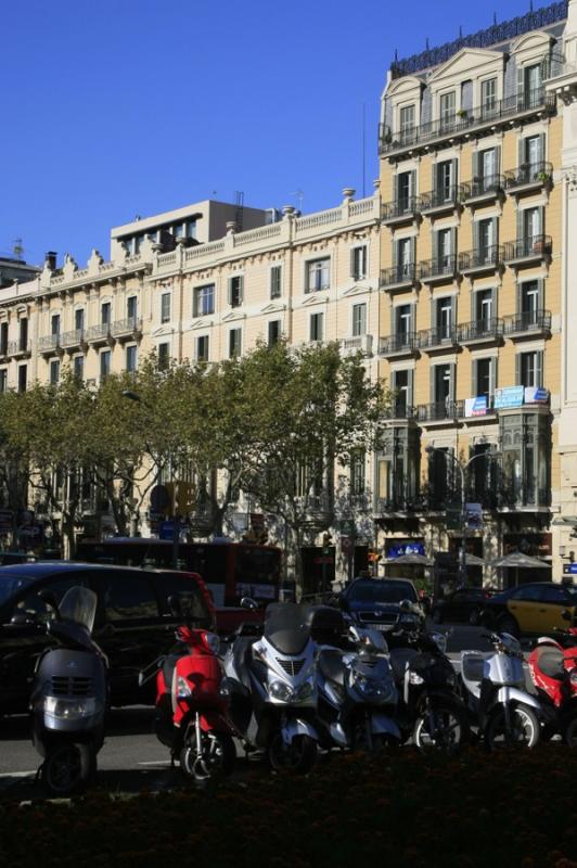 Edificios de la Gran Via, Barcelona, CataluÃ±a, ...