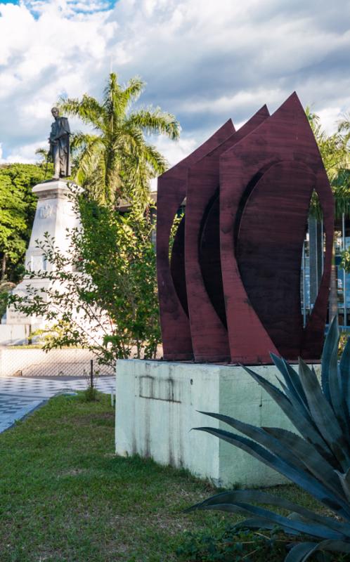 Monumento a Simon Bolivar, Tulua, Valle del Cauca,...