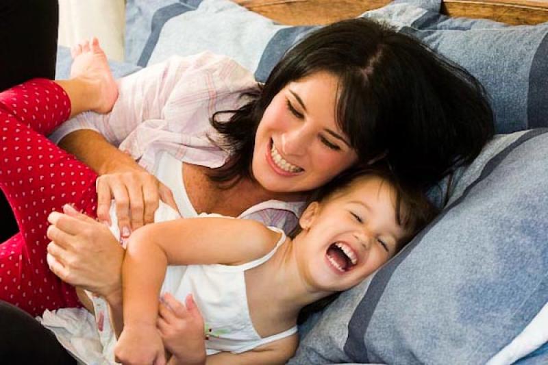 Mama Jugando con su Hija