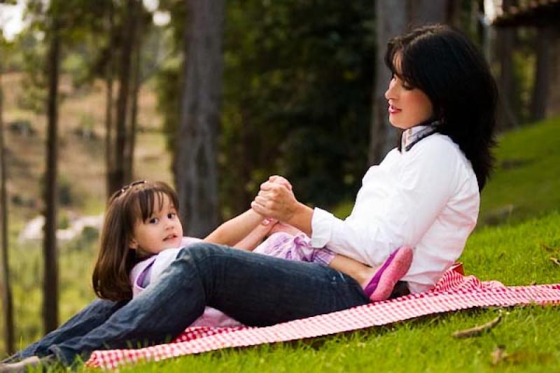 Madre e Hija en el Campo