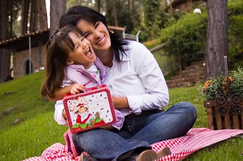 Madre e Hija en el Campo