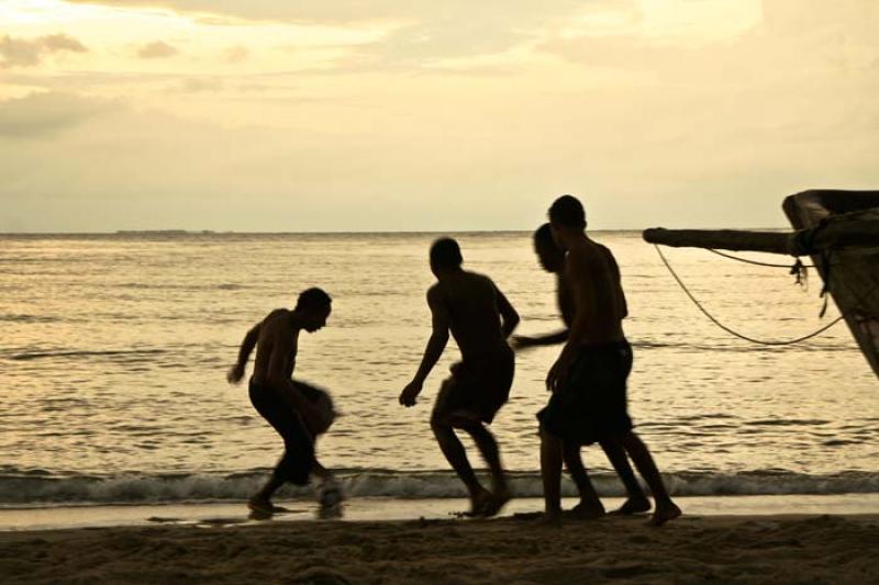 NiÃ±os Jugando en la Playa, Rincon del Mar, Sucr...