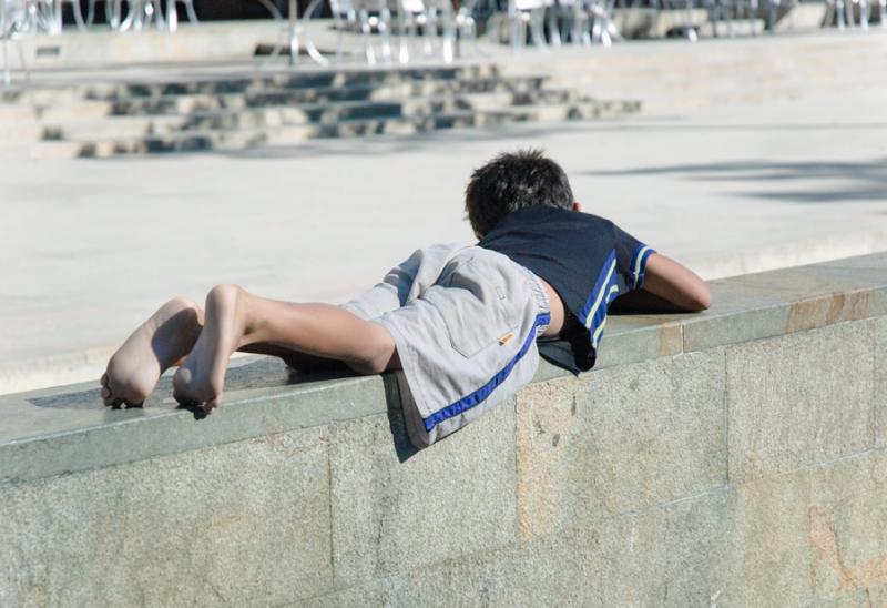 Niño Tomando el Sol, Medellin, Antioquia, Colombi...