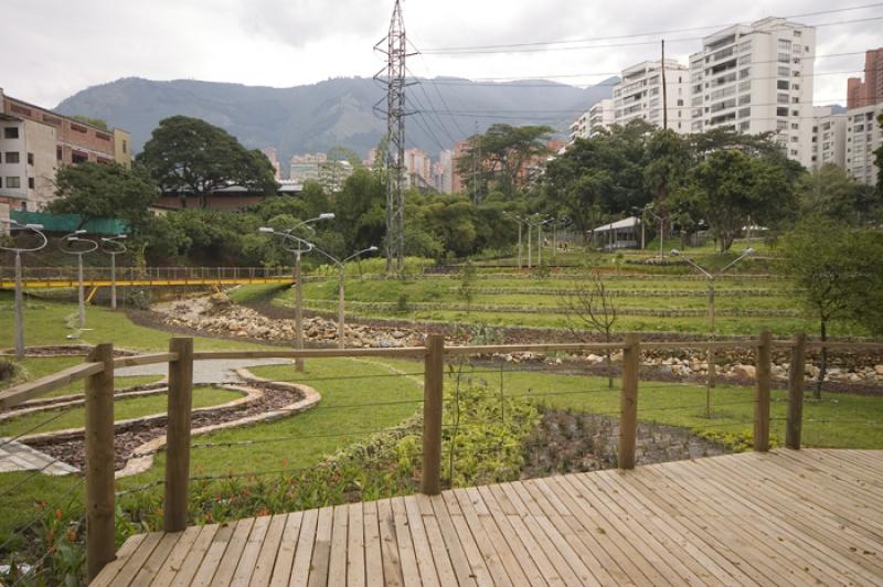 Parque Lineal La Presidenta, Poblado, Medellin, An...