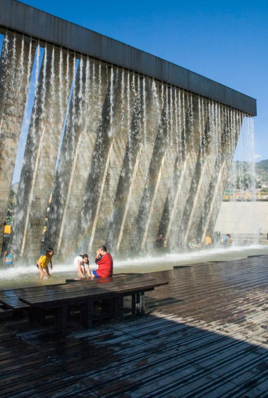 Puerta Urbana, Parque de los Pies Descalzos, Medel...