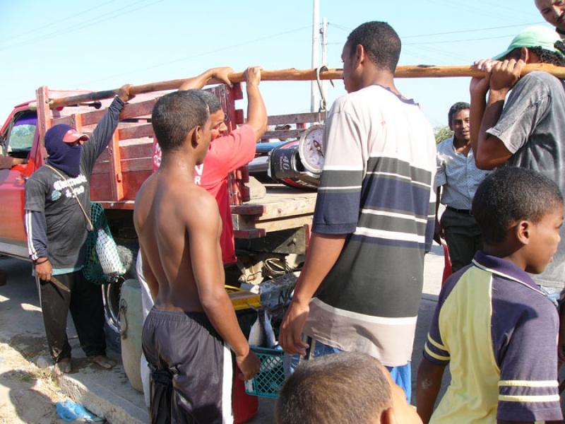 Hombres en la Playa, Riohacha, La Guajira, Colombi...