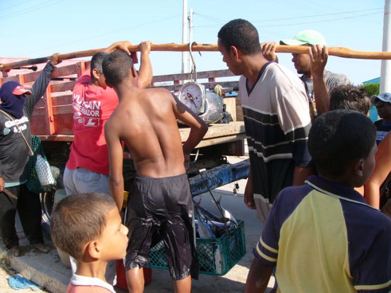 Hombres en la Playa, Riohacha, La Guajira, Colombi...