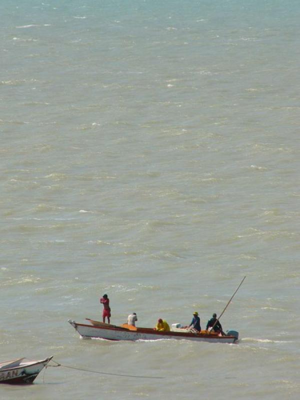 Pescadores en el Mar, Riohacha, La Guajira, Colomb...