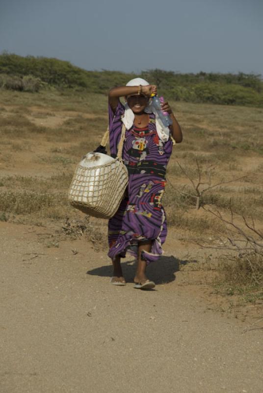 Mujer Wayuu, Cabo de la Vela, Peninsula de la Guaj...