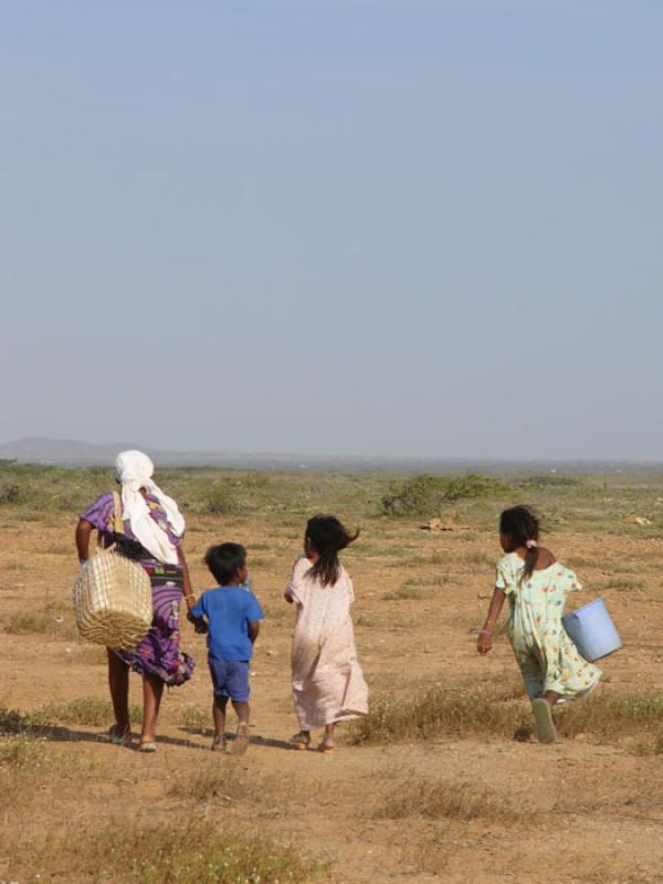 Madre con sus Hijos, Cabo de la Vela, Peninsula de...