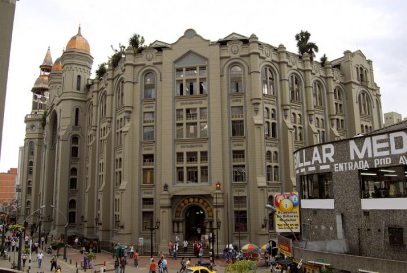 Palacio Nacional de Medellin, Calle Carabobo, Mede...