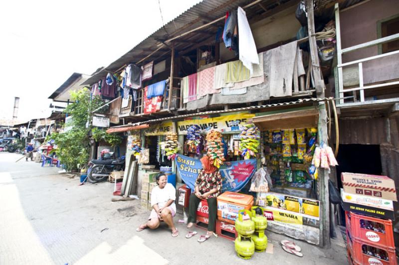 Barrio de Jakarta, Java, Indonesia, Sudeste de Asi...