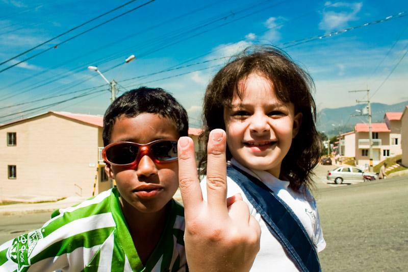 Amigos Jugando, Medellin, Antioquia, Colombia