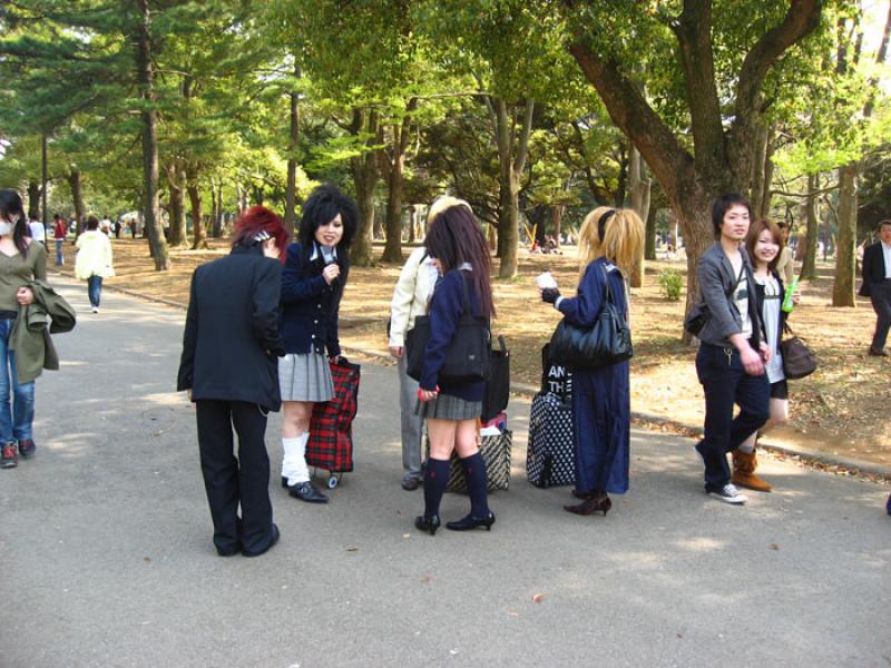 Grupo de Amigos, Harajuku, Tokio, Japon, Este de A...