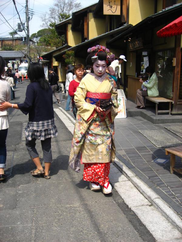 Mujer Maiko, Gion, Kioto, Prefectura, Honshu, Japo...