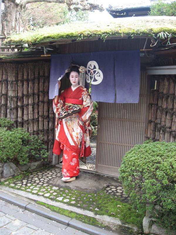 Mujer Maiko, Gion, Kioto, Prefectura, Honshu, Japo...