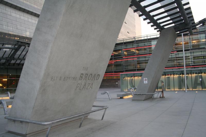 Eli y Edythe Broad PLaza, Los Angeles, California,...