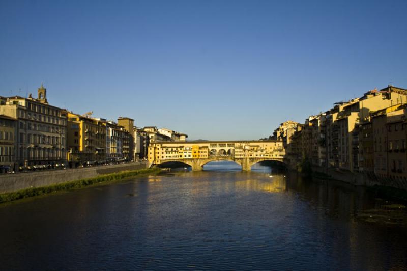 Puente Viejo, Florencia, Toscana, Italia, Europa O...