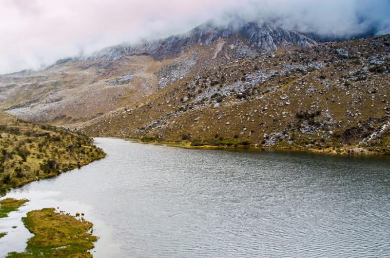 Laguna del Otun, Parque Nacional Natural Los Nevad...