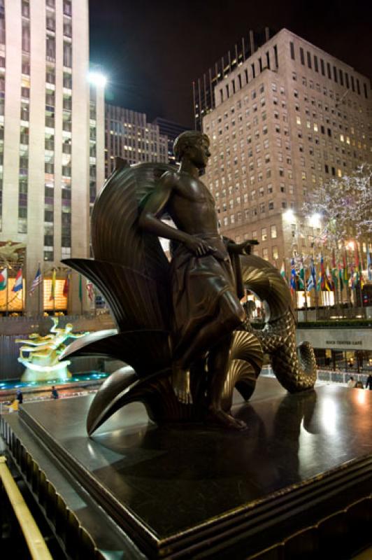 Escultura en Rockefeller Center, Midtown, Manhatta...