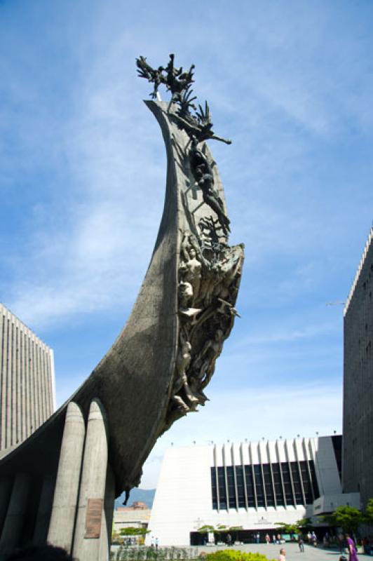 Monumento a la Raza, Medellin, Antioquia, Colombia