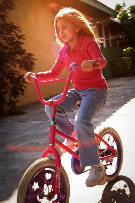 Niña en Bicicleta