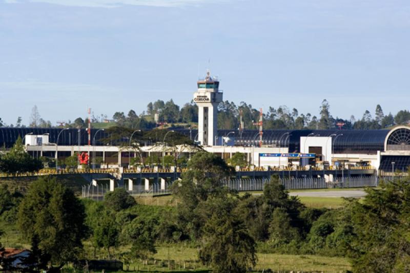 Aeropuerto Internacional Jose Maria Cordova, Rione...