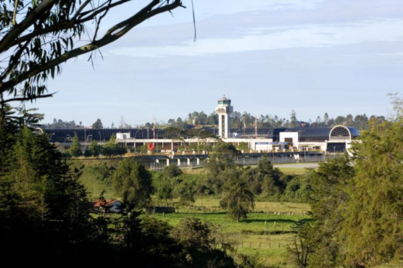 Aeropuerto Internacional Jose Maria Cordova, Rione...