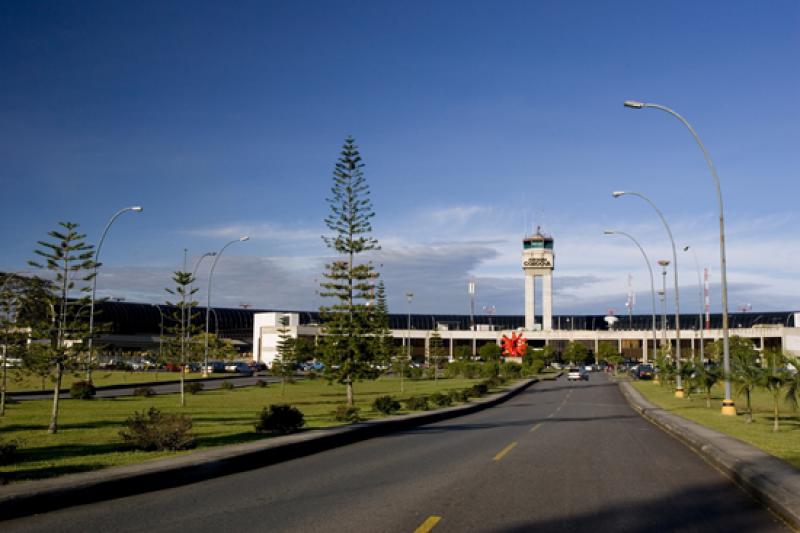 Aeropuerto Internacional Jose Maria Cordova, Rione...