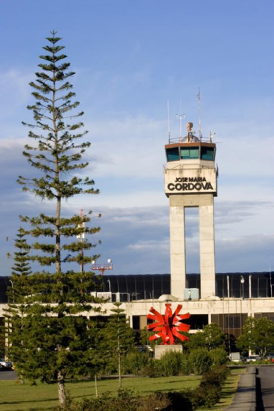 Aeropuerto Internacional Jose Maria Cordova, Rione...