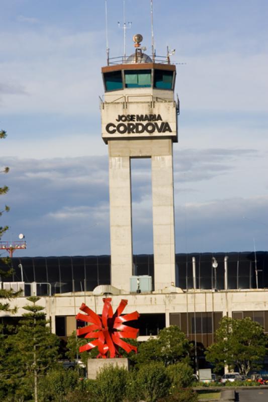 Aeropuerto Internacional Jose Maria Cordova, Rione...