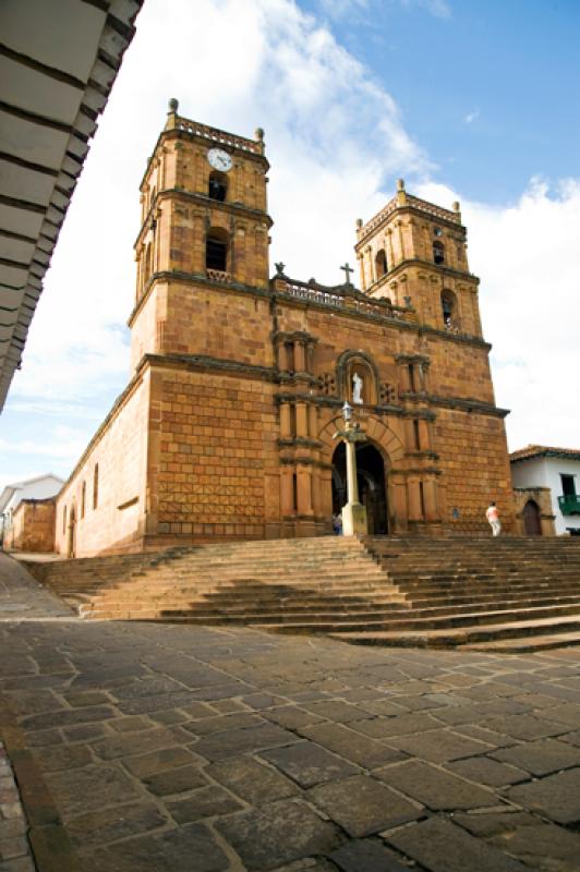 Iglesia La Inmaculada Concepcion y San Lorenzo Mar...