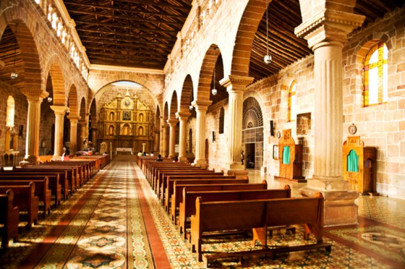 Iglesia La Inmaculada Concepcion y San Lorenzo Mar...