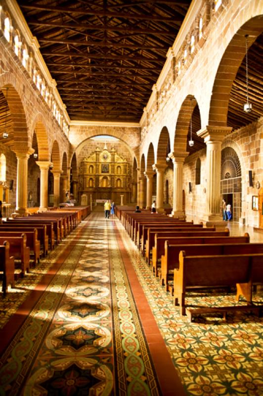 Iglesia La Inmaculada Concepcion y San Lorenzo Mar...