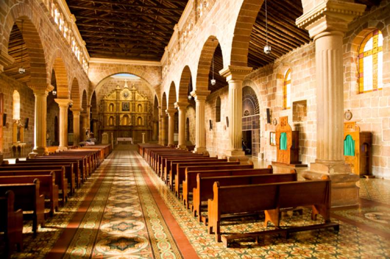 Iglesia La Inmaculada Concepcion y San Lorenzo Mar...