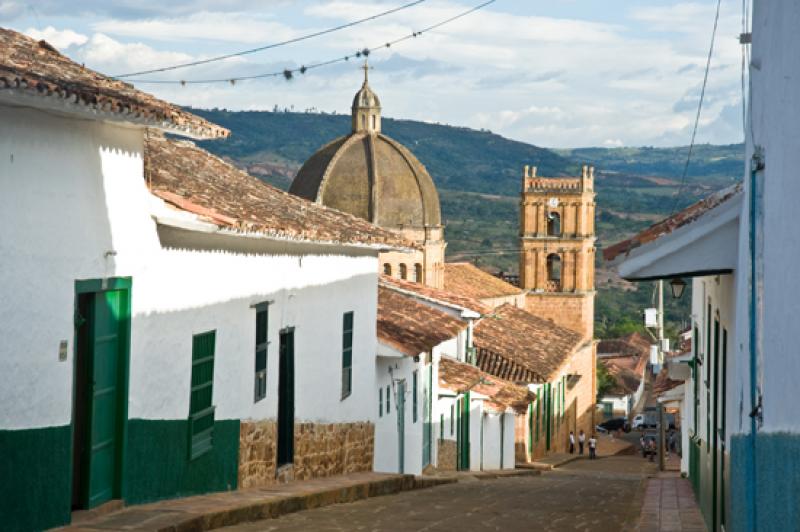 Iglesia La Inmaculada Concepcion y San Lorenzo Mar...