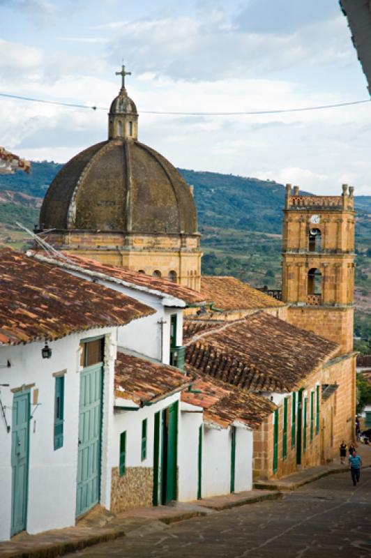 Iglesia La Inmaculada Concepcion y San Lorenzo Mar...