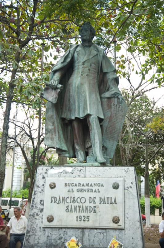 Monumento al General Francisco de Paula Santander,...