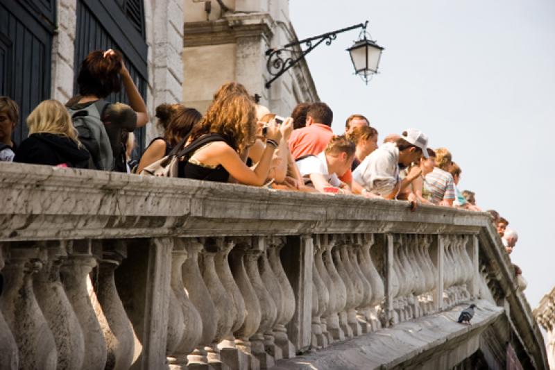 Puente de Rialto, Venecia, Veneto, Italia, Europa ...