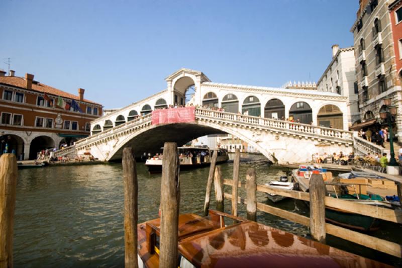 Puente de Rialto, Venecia, Veneto, Italia, Europa ...