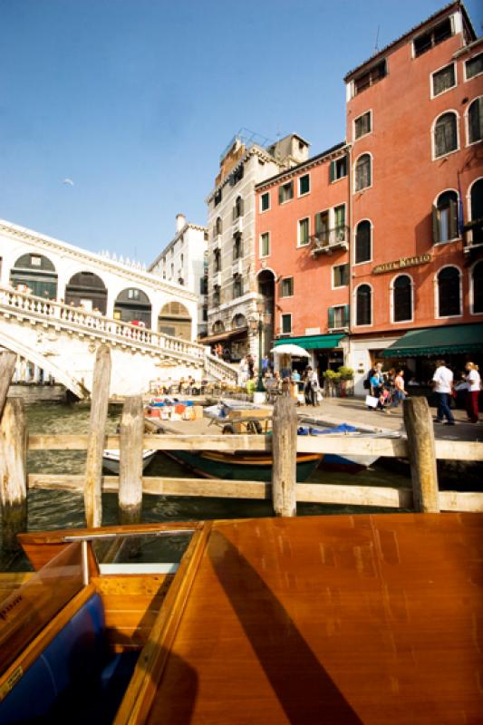 Puente de Rialto, Venecia, Veneto, Italia, Europa ...