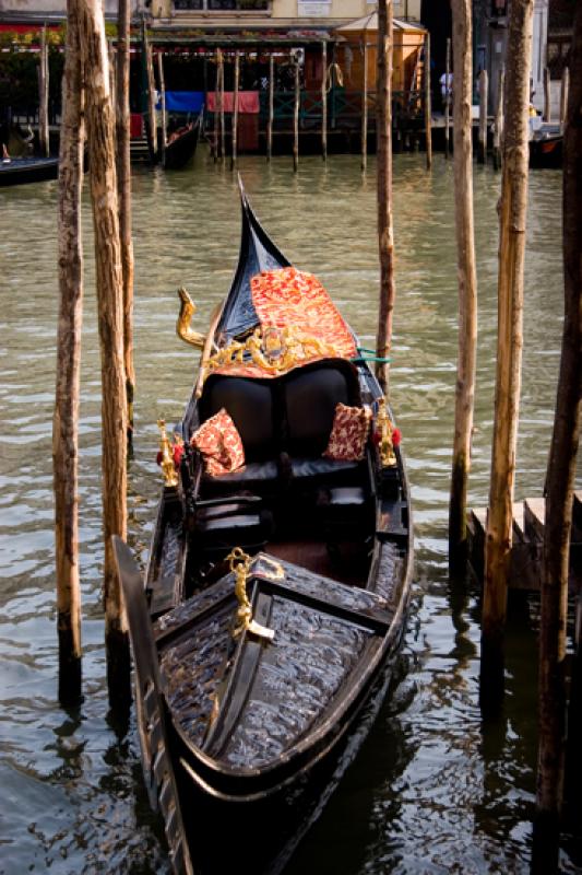 Gondola en el Gran Canal, Venecia, Veneto, Italia,...