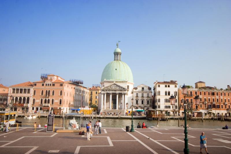 Iglesia de San Simeon Piccolo, Santa Cruz, Venecia...