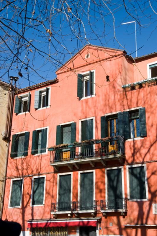 Plaza Santa Margarita, Campo Santa Margherita, Dor...