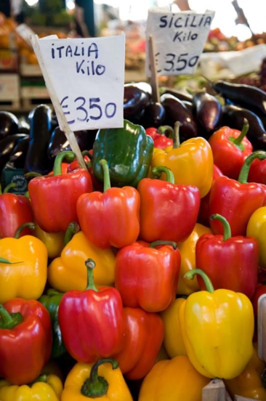 Mercado de Rialto, San Polo, Venecia, Veneto, Ital...