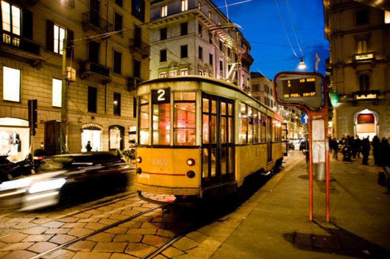 Tranvia de Milan, Lombardia, Italia, Europa Occide...